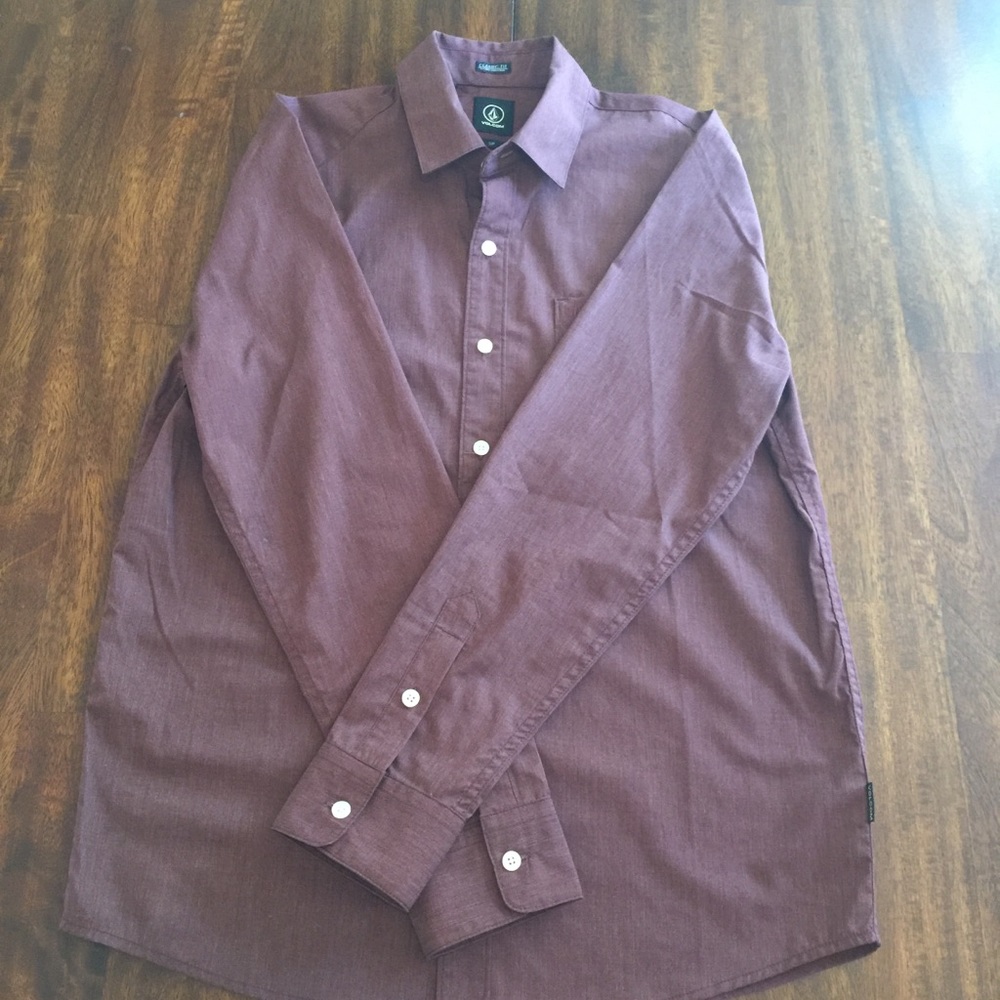 CLASSIC FIT Volcom button up shirt